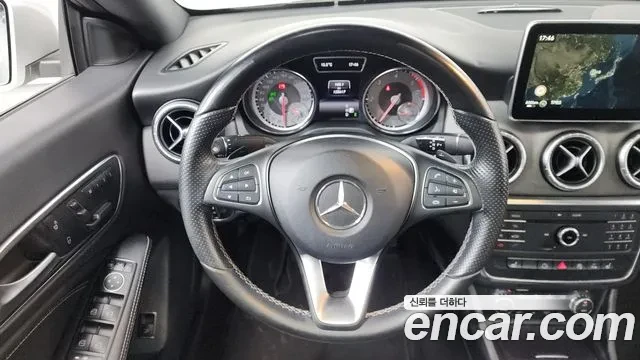 Mercedes-Benz CLA 200 4MATIC, снимка 7 - Автомобили и джипове - 54031762