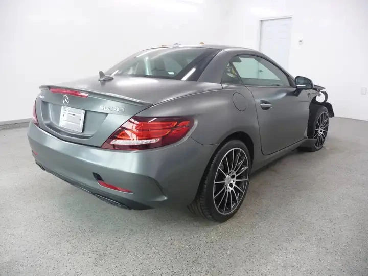 Mercedes-Benz SLC Automatic, снимка 3 - Автомобили и джипове - 56011106