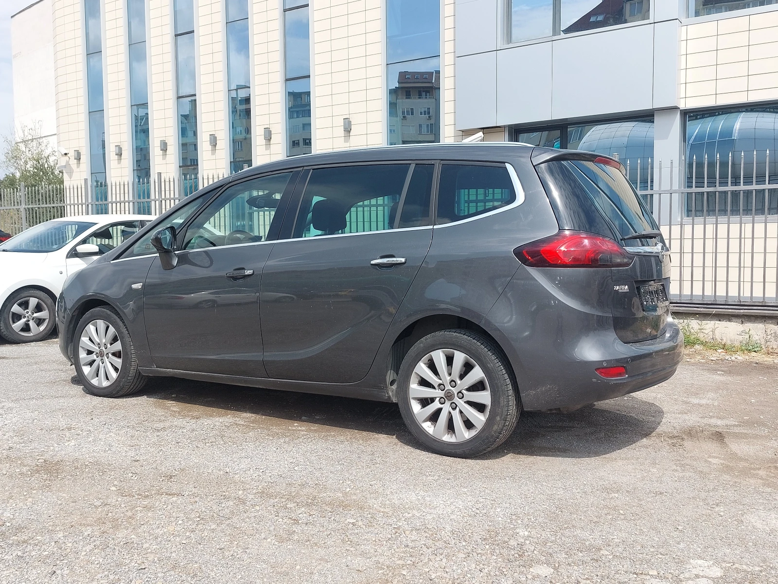 Opel Zafira 1.6TURBO МЕТАН 150кс COSMO КОЖА НАВИГАЦИЯ 7МЕСТА - изображение 6