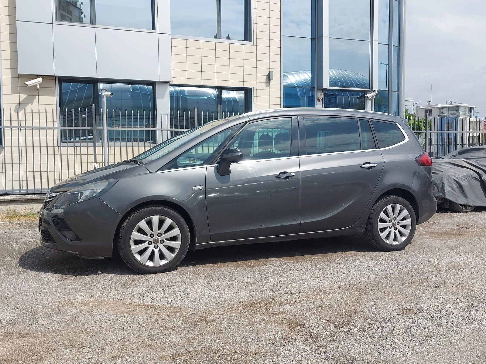 Opel Zafira 1.6TURBO МЕТАН 150кс COSMO КОЖА НАВИГАЦИЯ 7МЕСТА - изображение 2