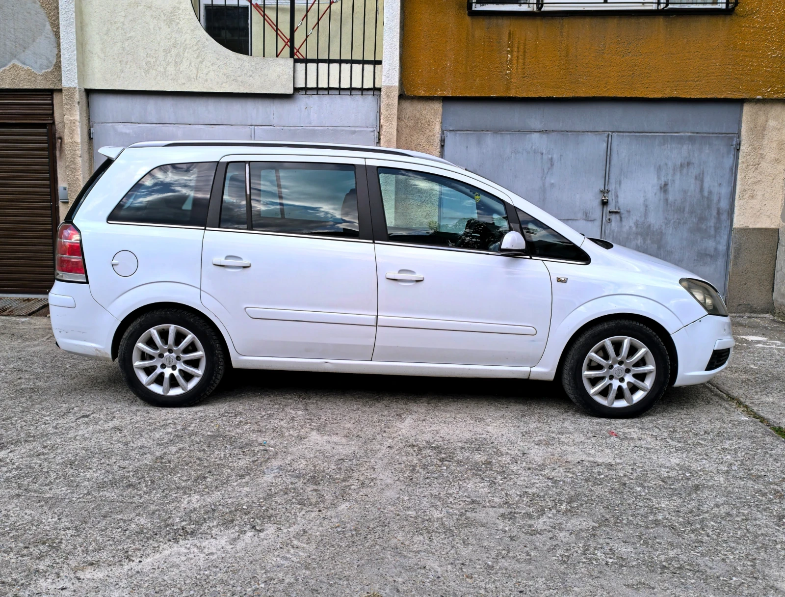 Opel Zafira 1, 9 CDTI/120hp - изображение 4