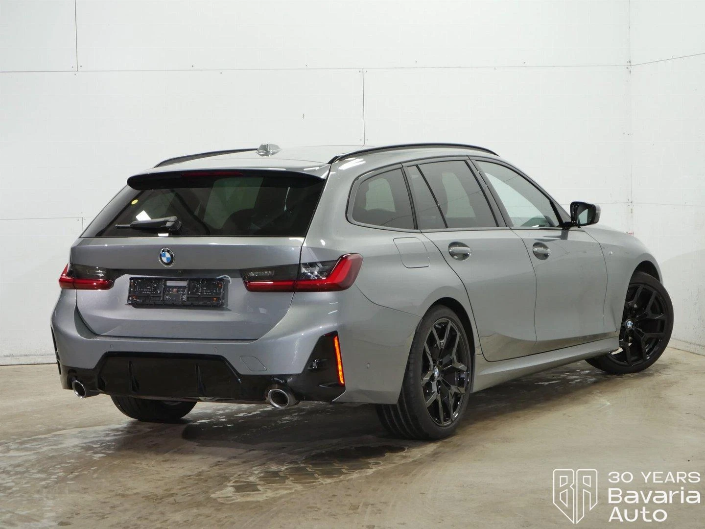 BMW 318 i Touring M Sport Paket Steptronic - изображение 3