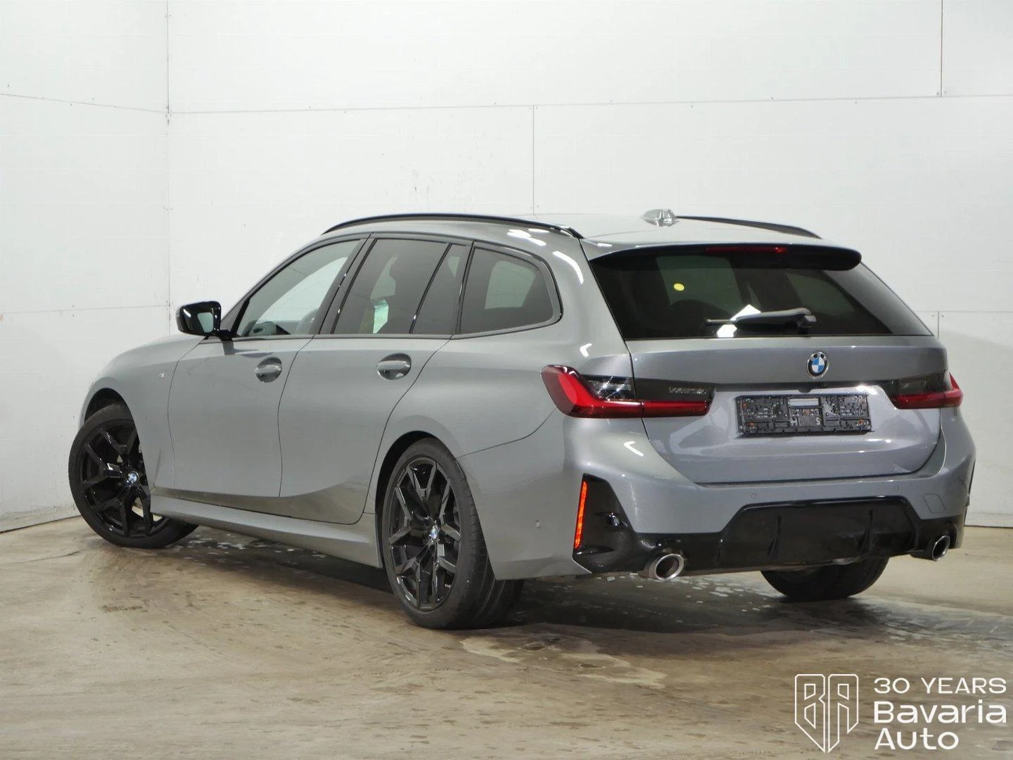 BMW 318 i Touring M Sport Paket Steptronic - изображение 2