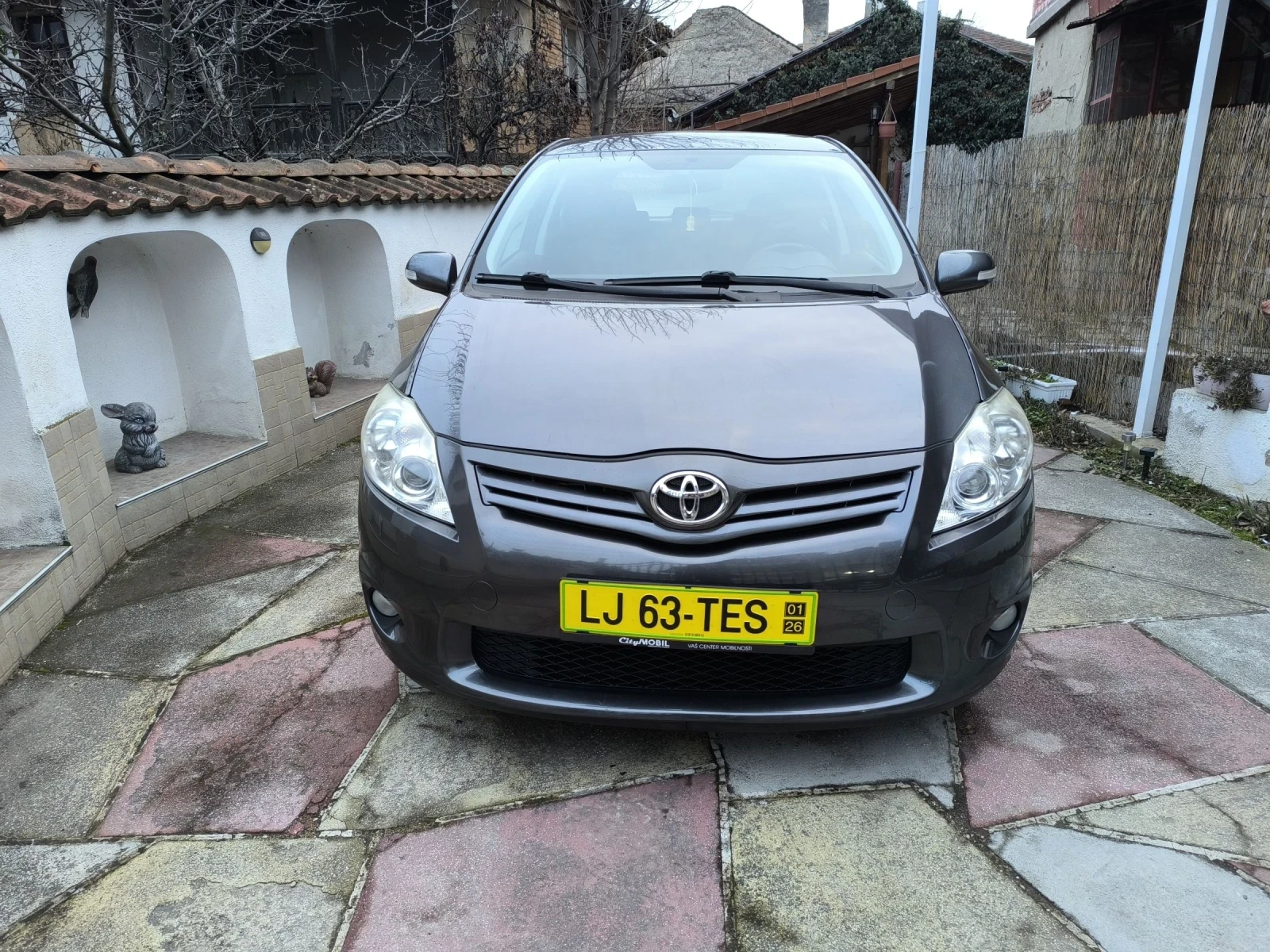 Toyota Auris 1.6бензин - изображение 2