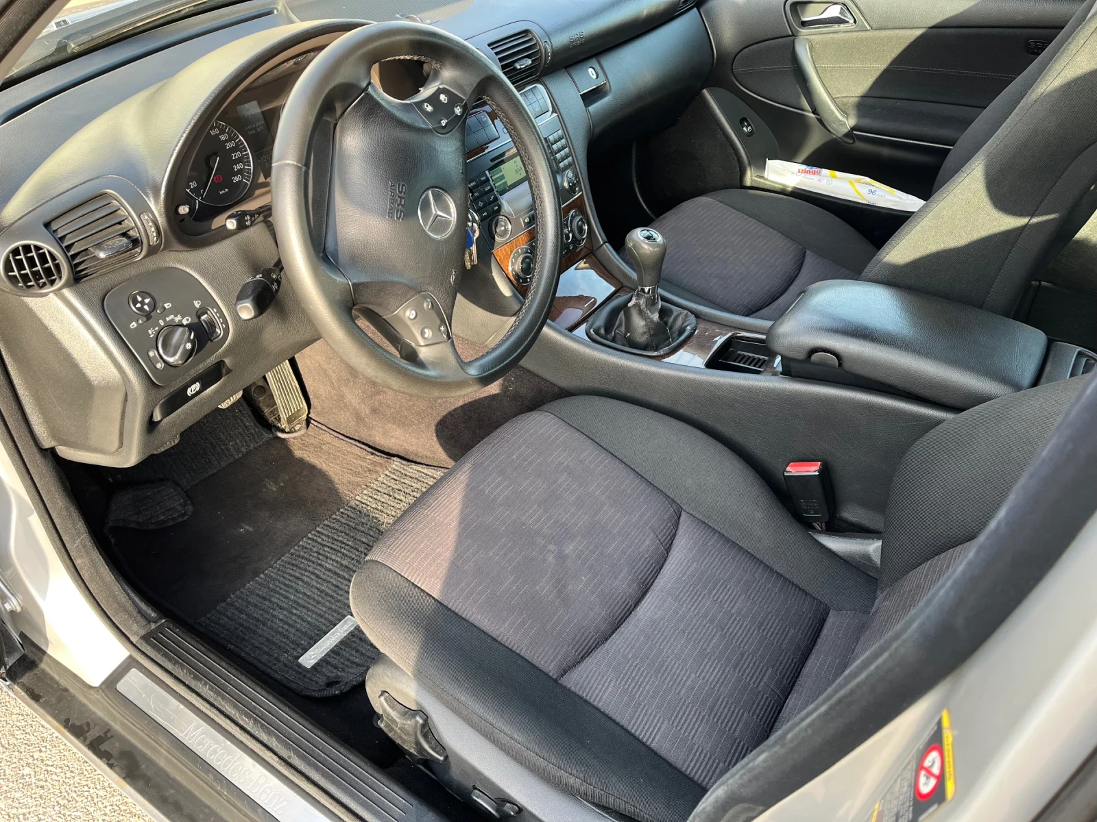 Mercedes-Benz C 220, снимка 13 - Автомобили и джипове - 53734458