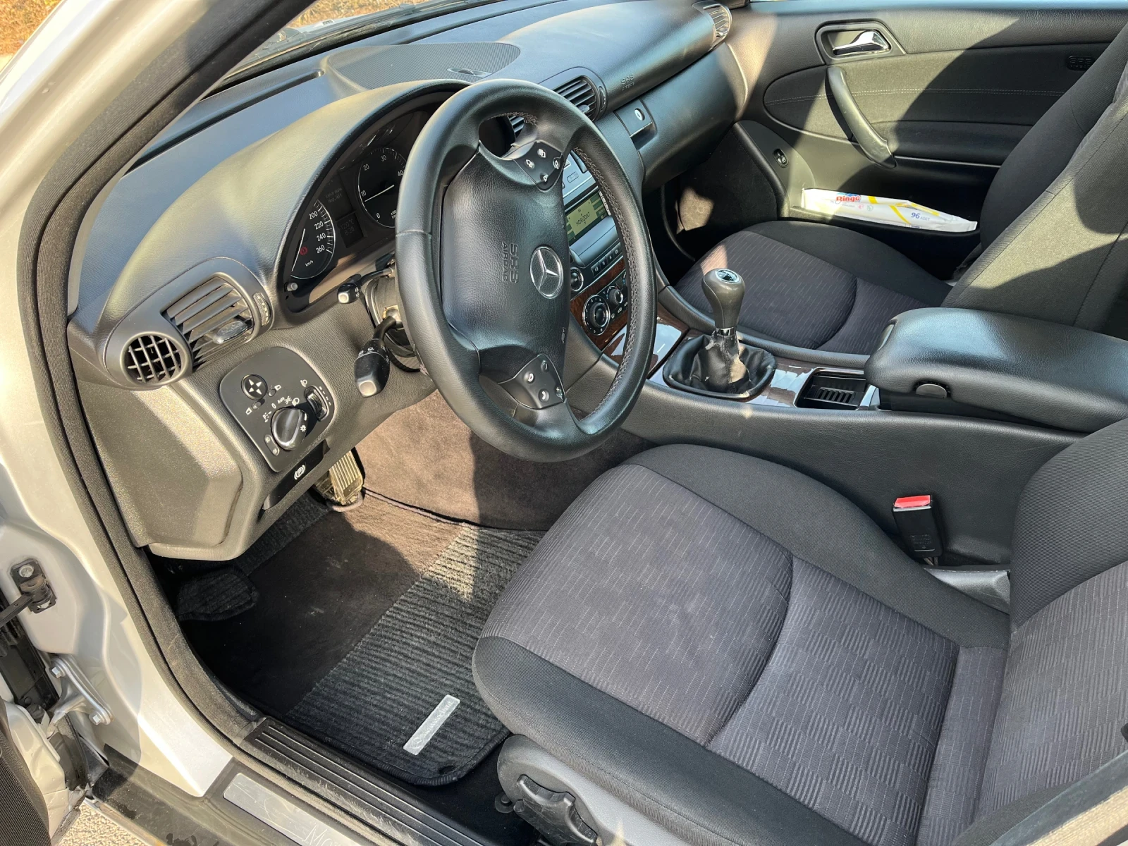 Mercedes-Benz C 220, снимка 11 - Автомобили и джипове - 53734458