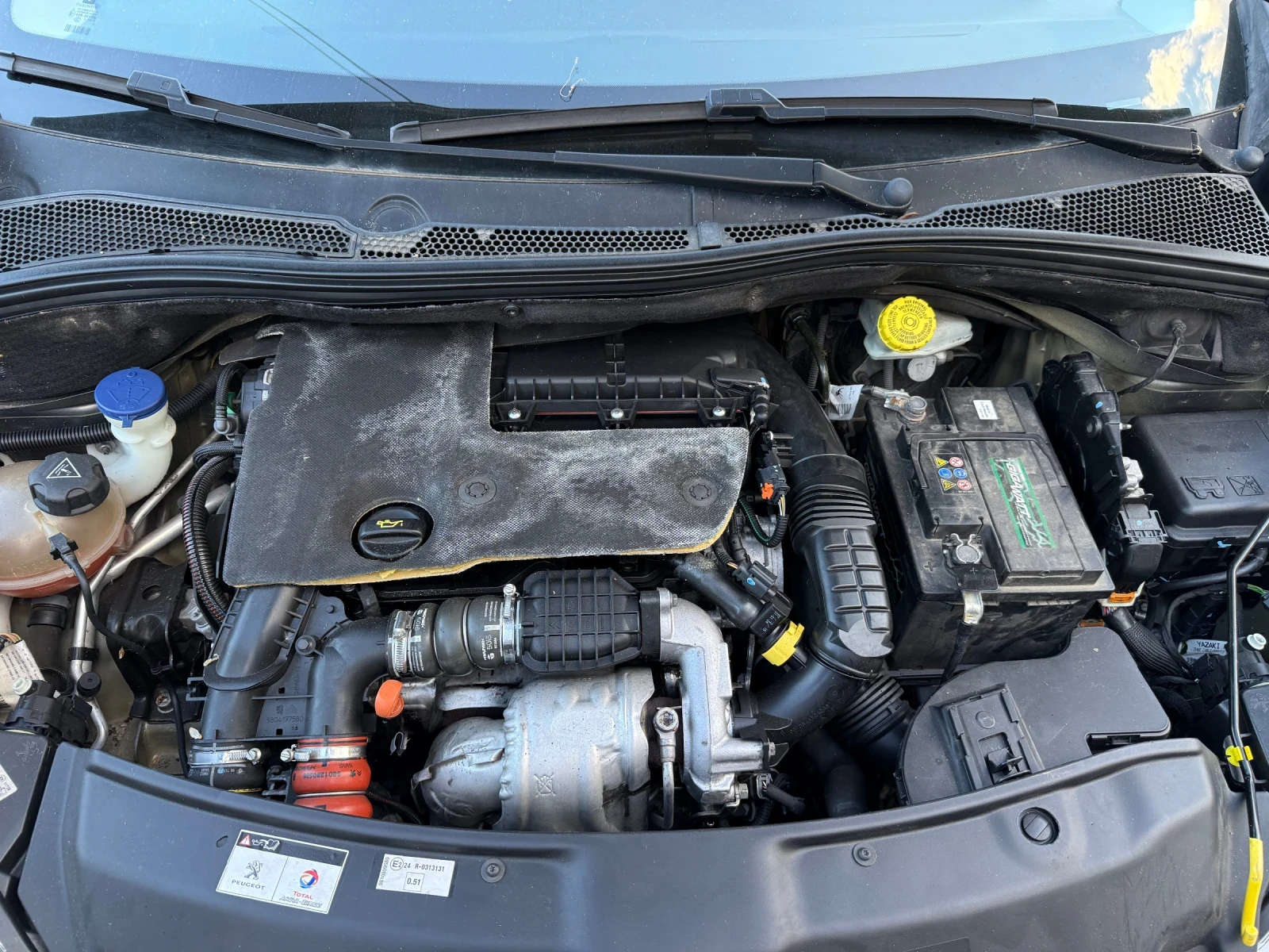 Peugeot 208, снимка 8 - Автомобили и джипове - 53747753