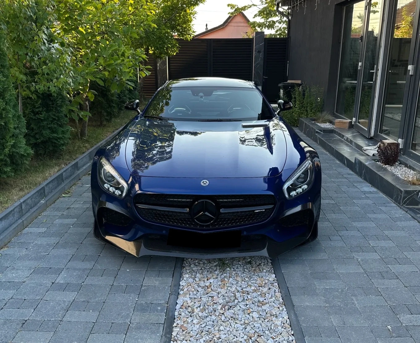 Mercedes-Benz AMG GT S Coupe, снимка 2 - Автомобили и джипове - 53857143