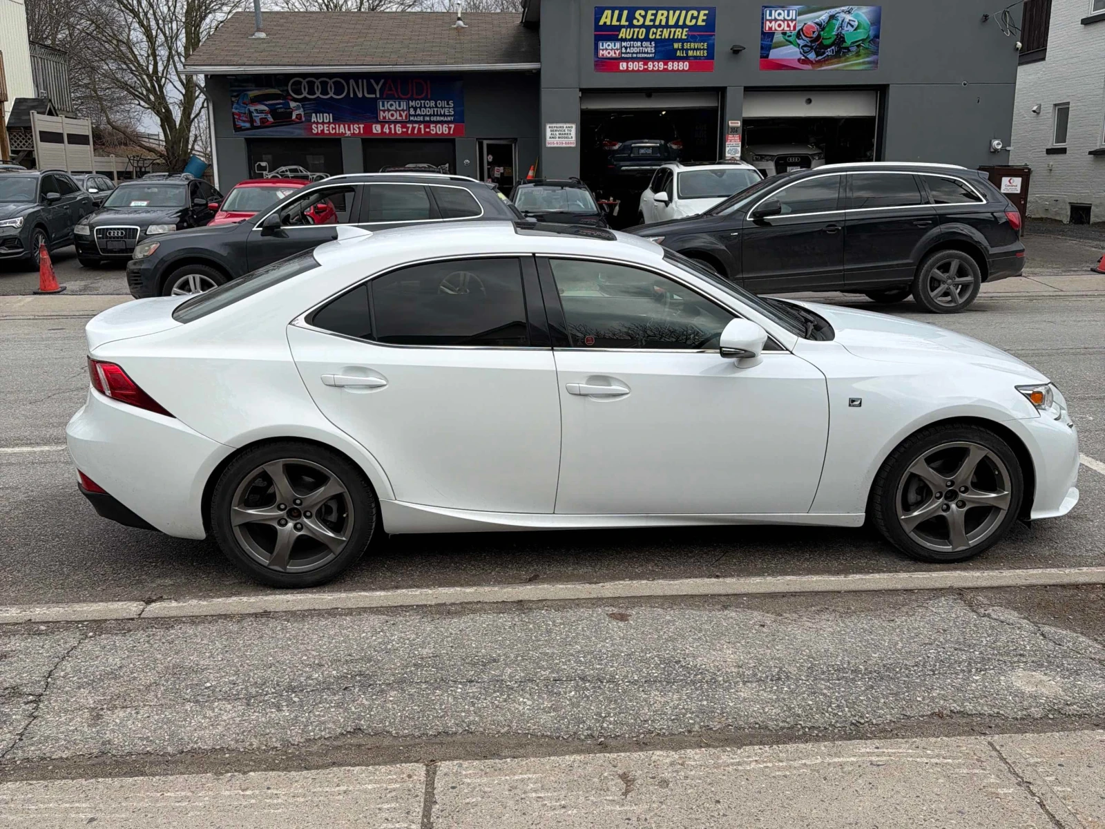 Lexus IS 250 F SPORT * ПОДГРЕВ * ОБДУХ * СЕРВИЗНА ИСТОРИЯ * , снимка 4 - Автомобили и джипове - 54099067