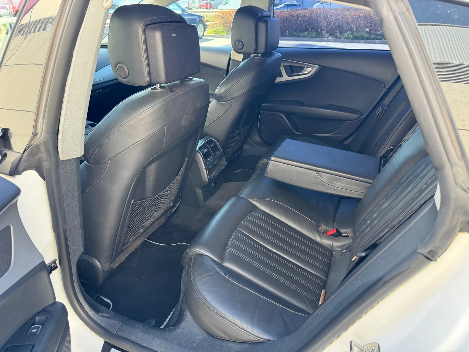 Audi A7 3.0i S Line 4x4 224 000km Сменени Вериги, снимка 13 - Автомобили и джипове - 54109629