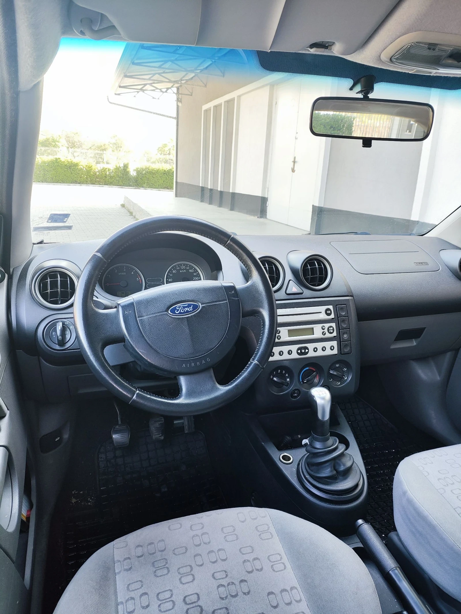 Ford Fiesta 1.4 tdci, снимка 6 - Автомобили и джипове - 54513657