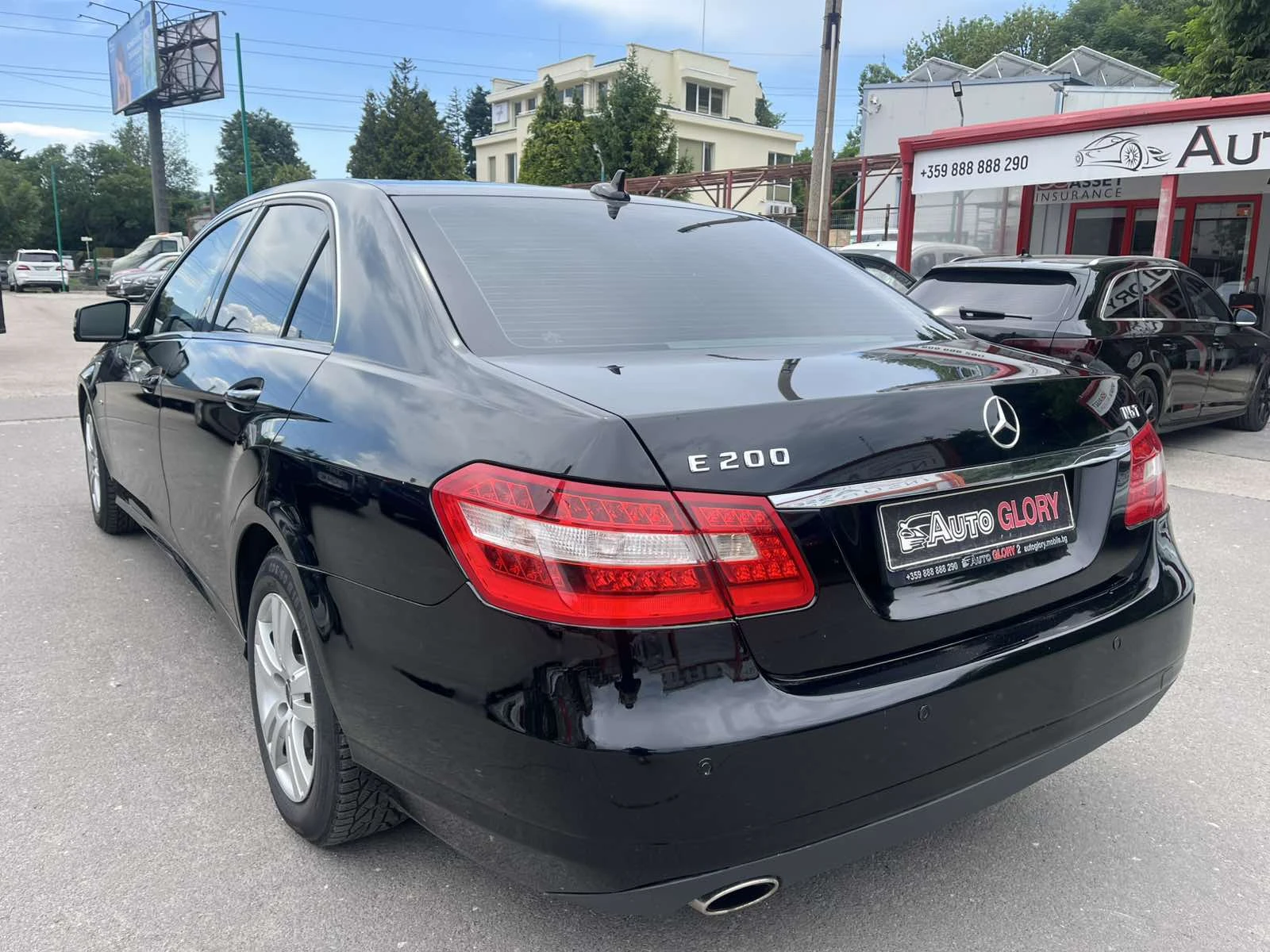 Mercedes-Benz E 200 benz/metan, снимка 6 - Автомобили и джипове - 54617875