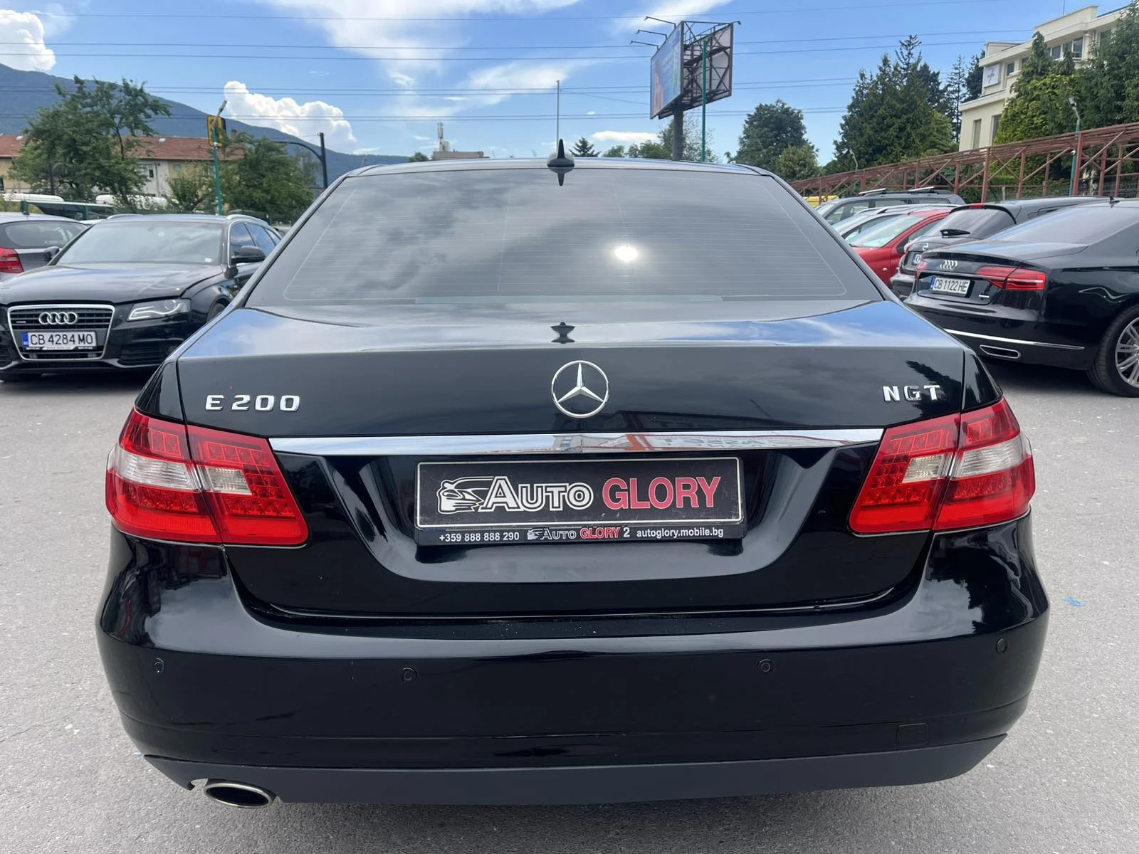 Mercedes-Benz E 200 benz/metan, снимка 5 - Автомобили и джипове - 54617875