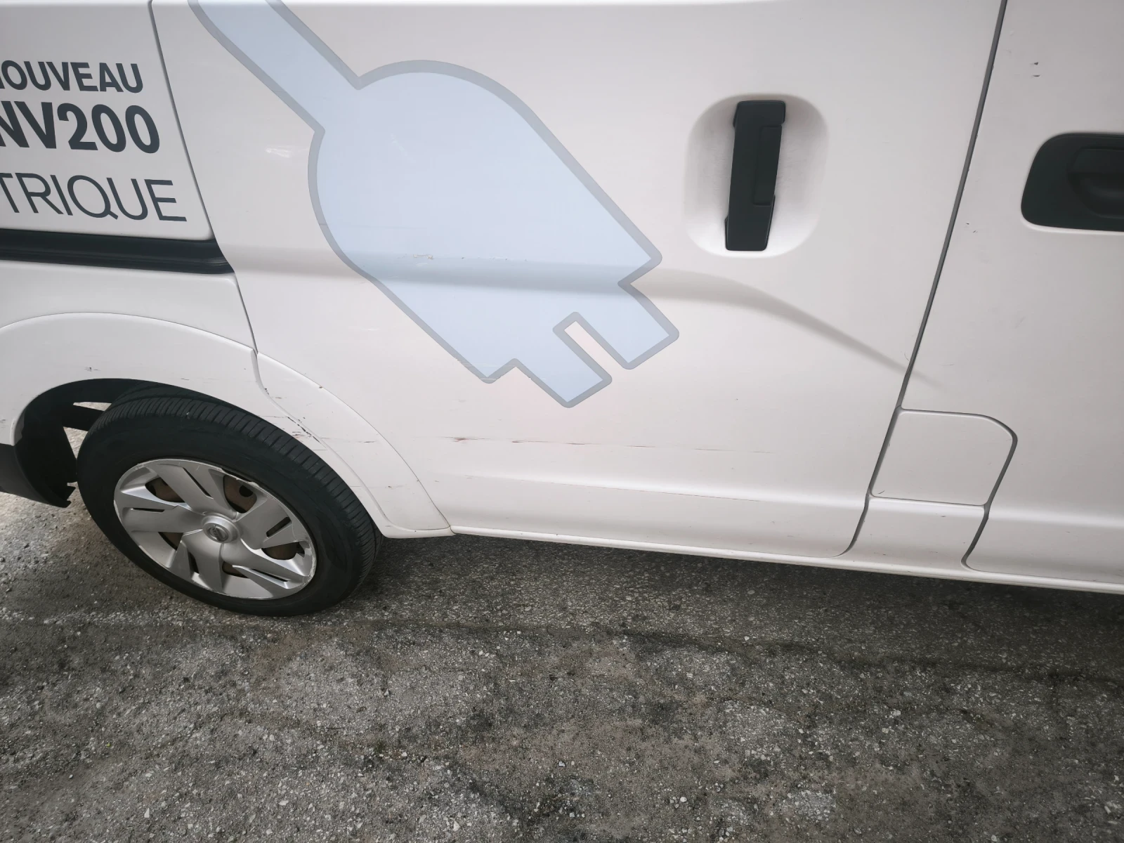 Nissan e-NV200, снимка 15 - Автомобили и джипове - 54670940