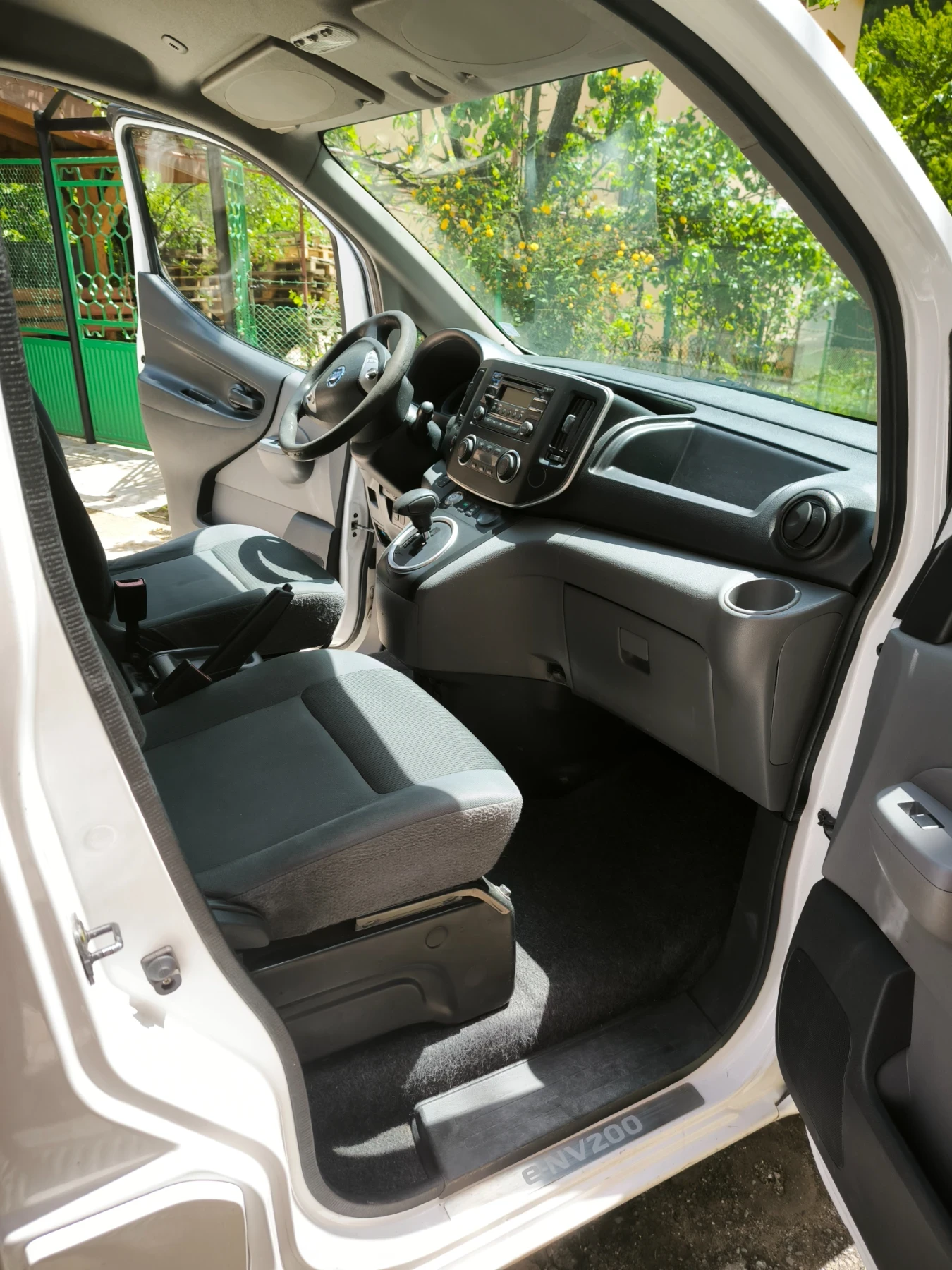 Nissan e-NV200, снимка 6 - Автомобили и джипове - 54670940