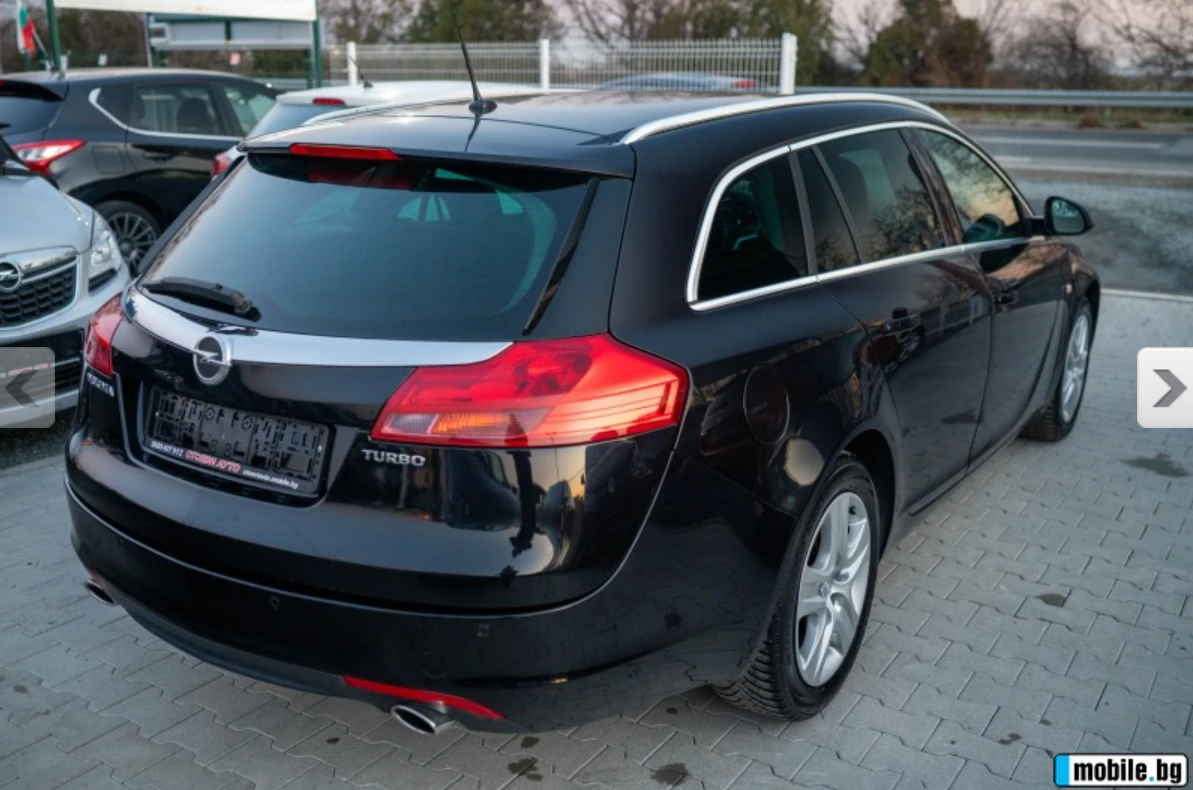 Opel Insignia Sports Tourer, снимка 5 - Автомобили и джипове - 54719312
