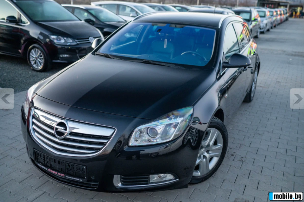 Opel Insignia Sports Tourer, снимка 3 - Автомобили и джипове - 54719312