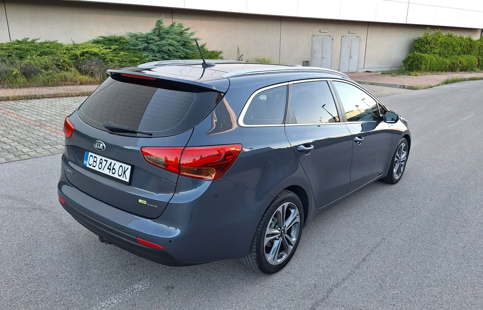 Kia Ceed 1.6 Нави-Камера-Парктроник, снимка 3 - Автомобили и джипове - 54906893