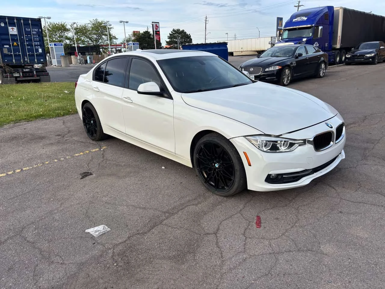 BMW 330 * xDrive, Leather Interior, Safety Inspection * CA, снимка 7 - Автомобили и джипове - 54966427