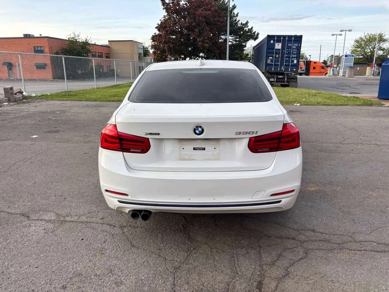 BMW 330 * xDrive, Leather Interior, Safety Inspection * CA, снимка 3 - Автомобили и джипове - 54966427