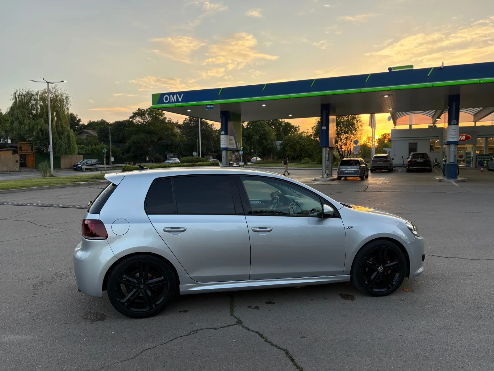 VW Golf 2.0tdi, снимка 2 - Автомобили и джипове - 55105727