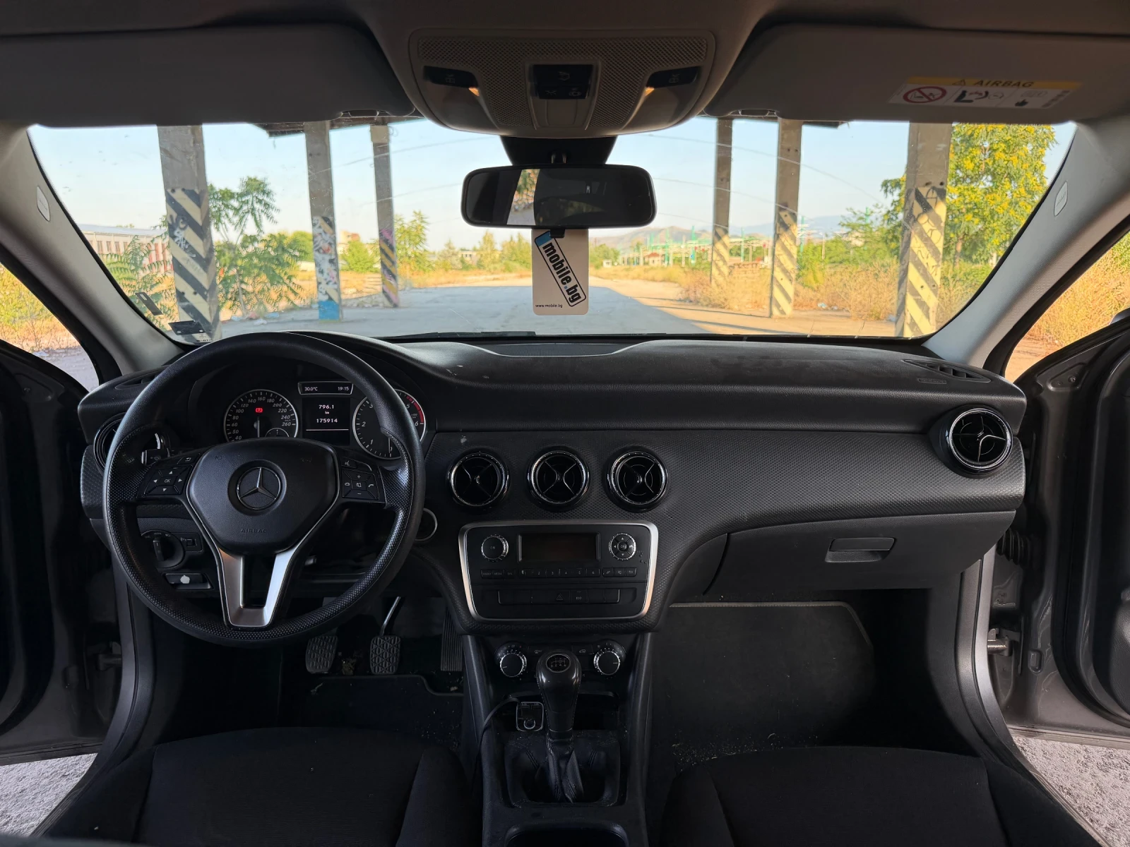 Mercedes-Benz A 180, снимка 11 - Автомобили и джипове - 55466622