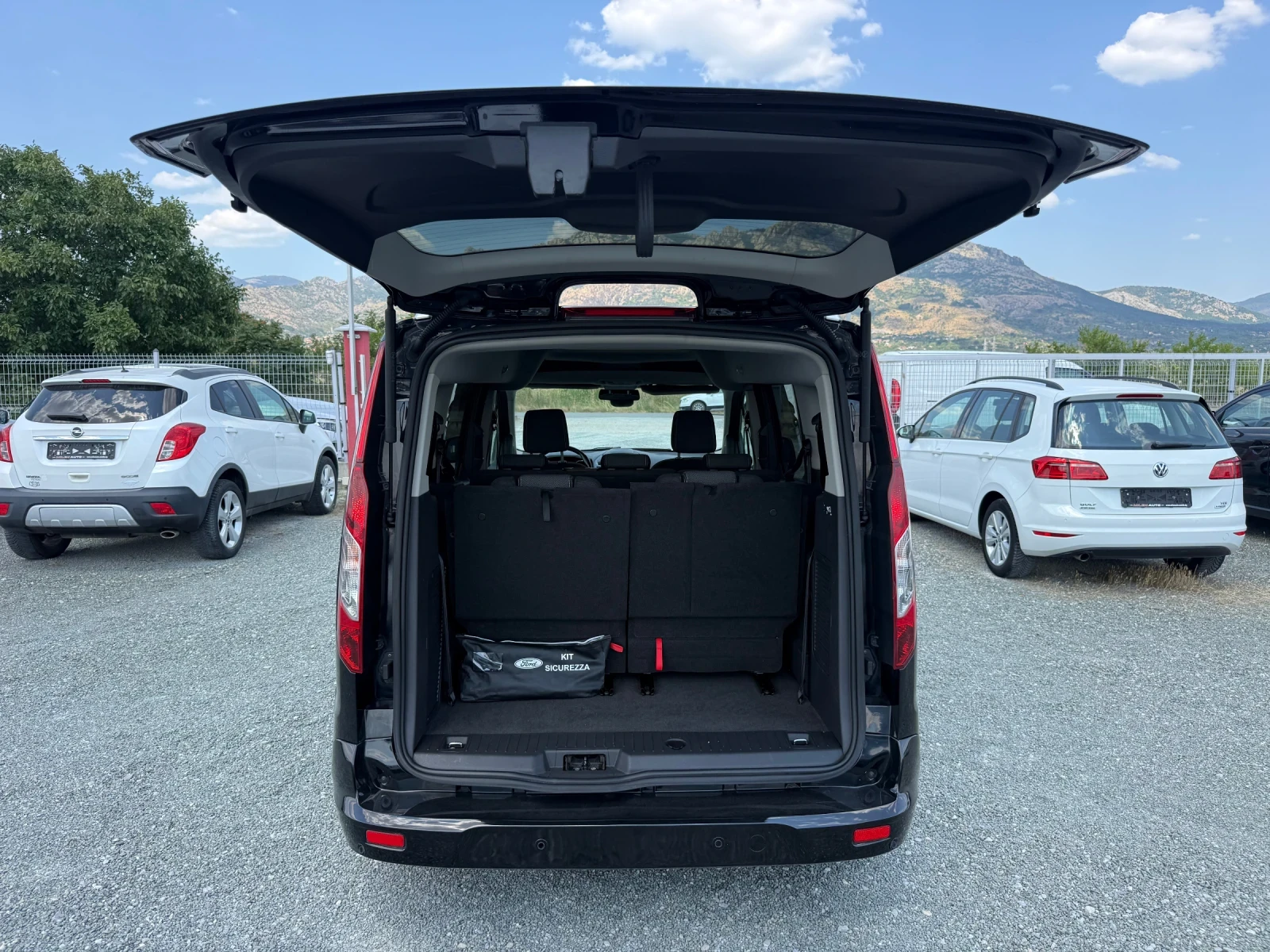 Ford Connect (KATO НОВА)^(7-МЕСТА)^(MAXI)^(TITANUIM), снимка 13 - Автомобили и джипове - 55562476
