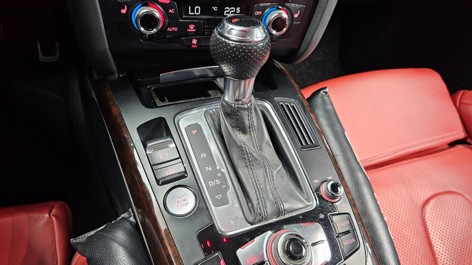 Audi A5 2.0T* QUATTRO* FACE* RS PACK* ЛЮК* ПАМЕТ, снимка 7 - Автомобили и джипове - 55645011
