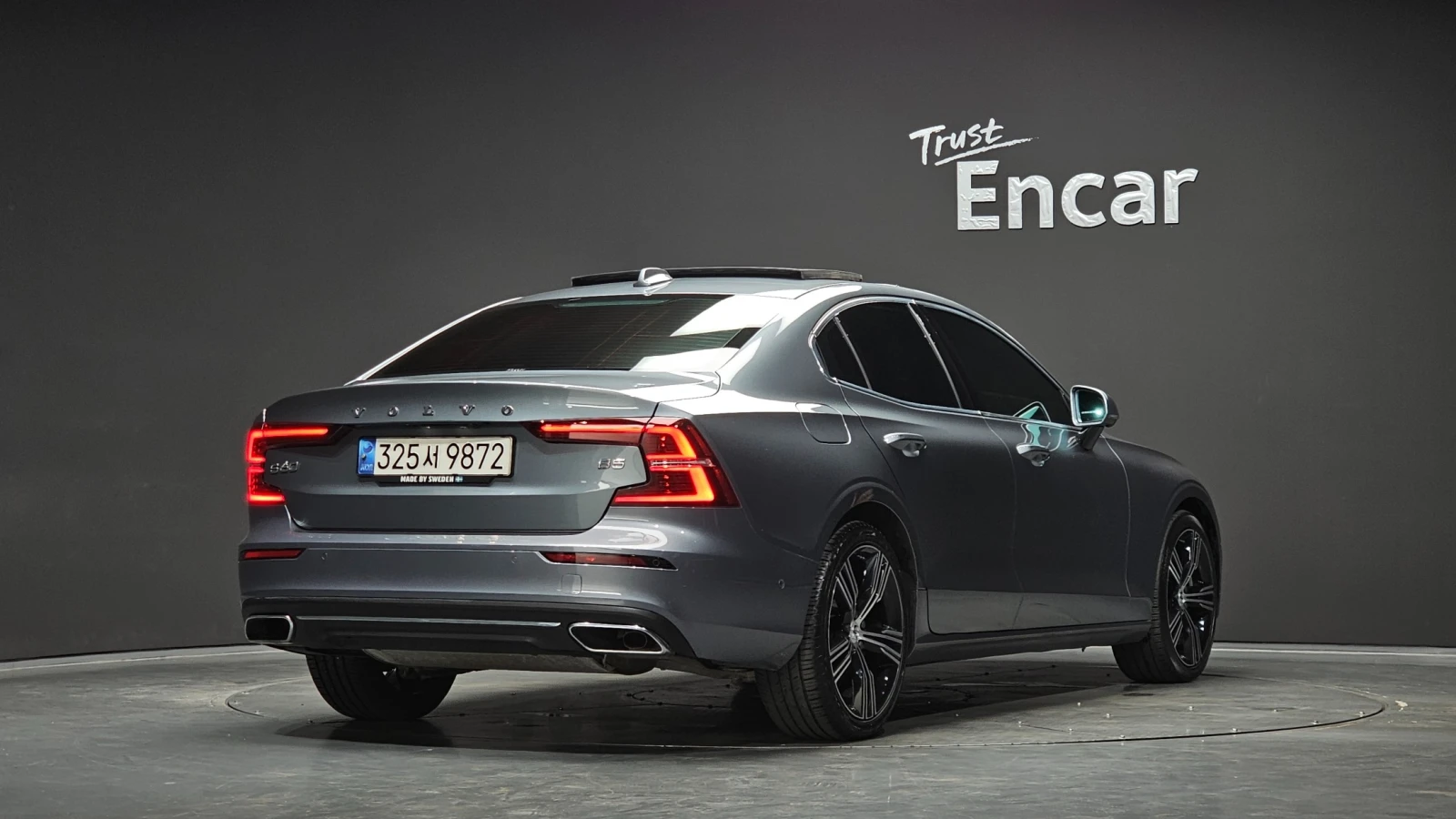 Volvo S60 2.0 B5 Inscription, снимка 2 - Автомобили и джипове - 55788759