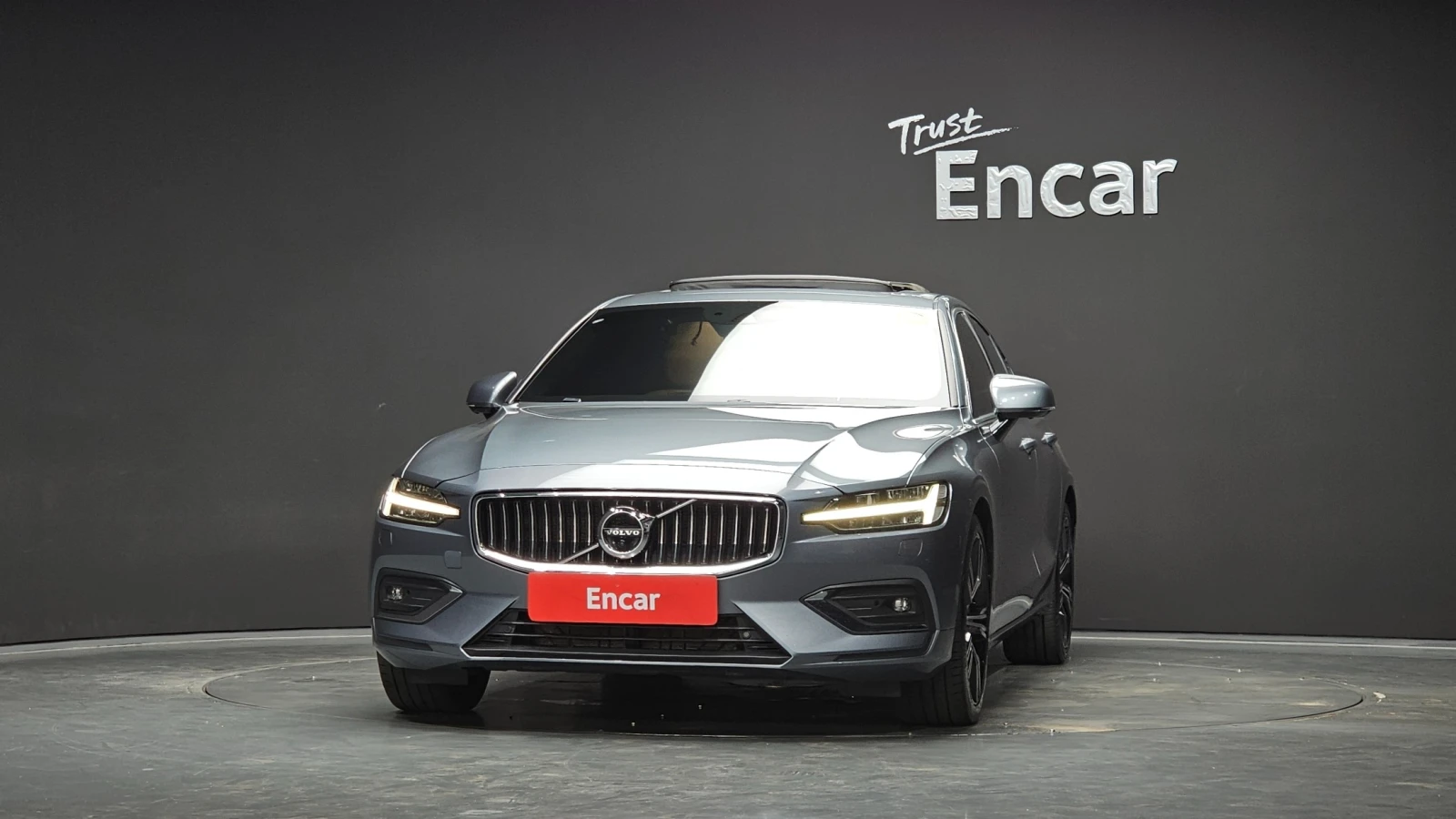 Volvo S60 2.0 B5 Inscription, снимка 3 - Автомобили и джипове - 55788759
