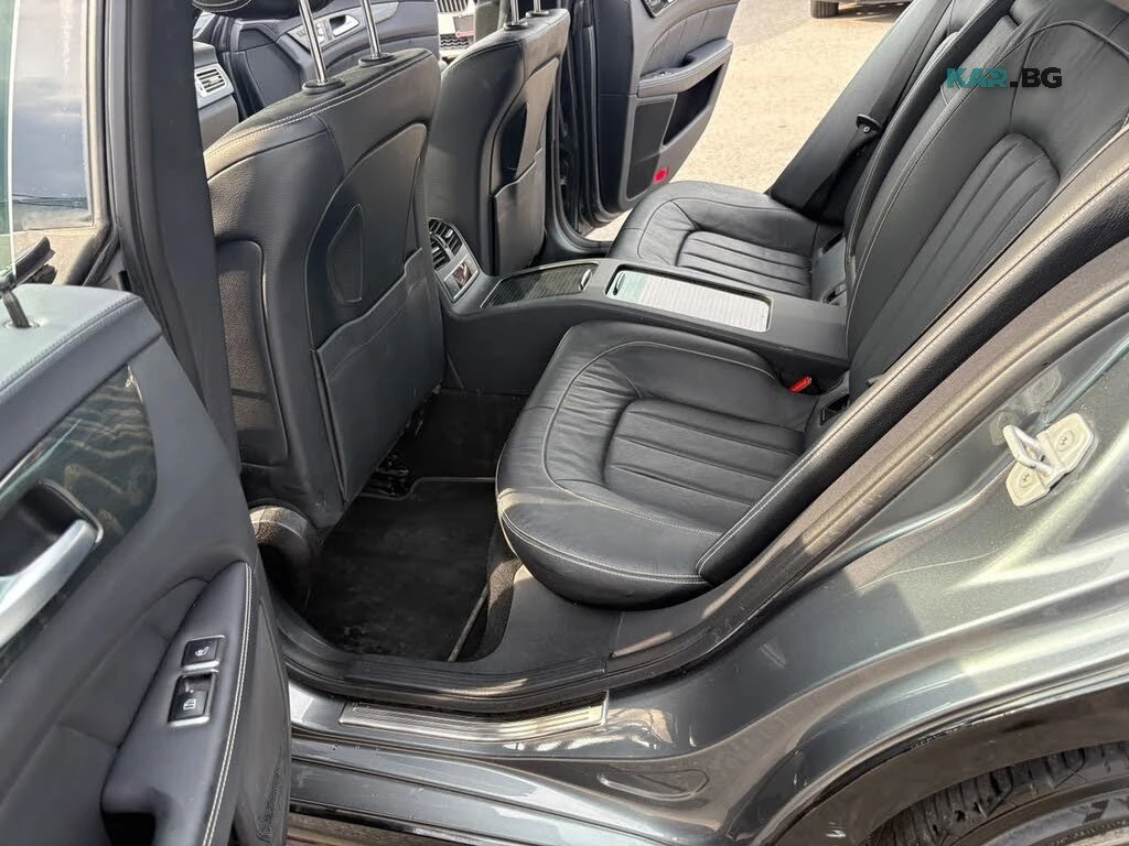 Mercedes-Benz CLS 550 4MATIC * Lane Assist * АвтоКредит * (ЦЕНА ДО БГ) *, снимка 15 - Автомобили и джипове - 56013223