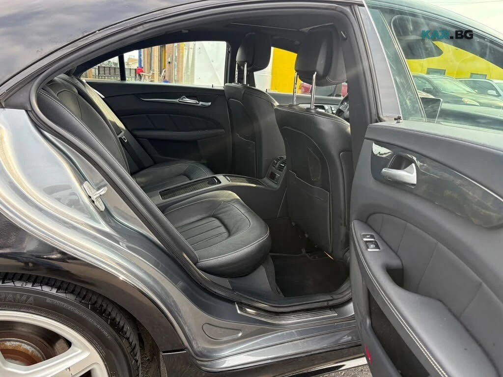 Mercedes-Benz CLS 550 4MATIC * Lane Assist * АвтоКредит * (ЦЕНА ДО БГ) *, снимка 14 - Автомобили и джипове - 56013223