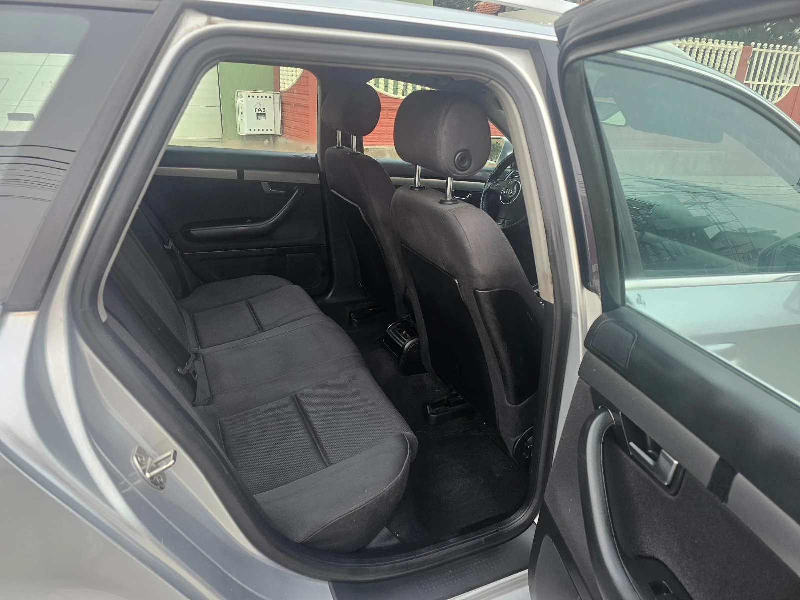 Audi A4 1.9TDI-Гаражно, снимка 15 - Автомобили и джипове - 56248305