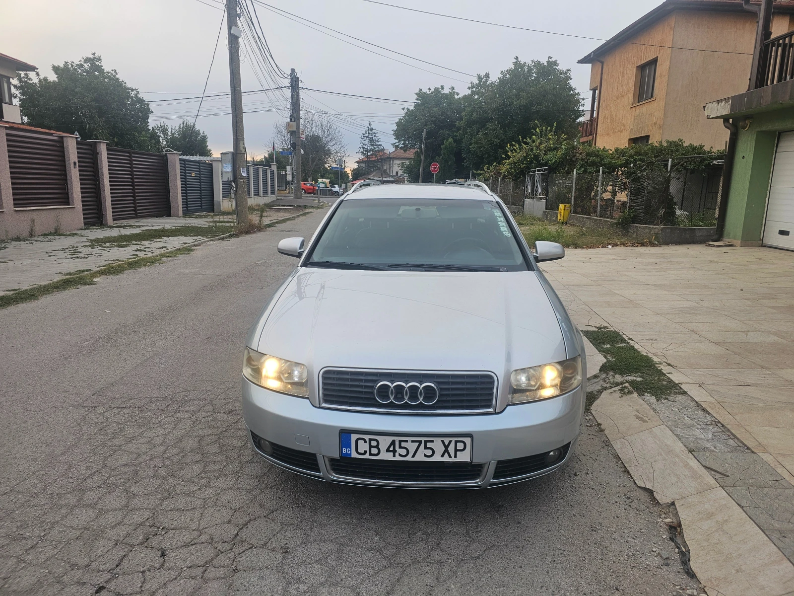 Audi A4 1.9TDI-Гаражно, снимка 13 - Автомобили и джипове - 56248305