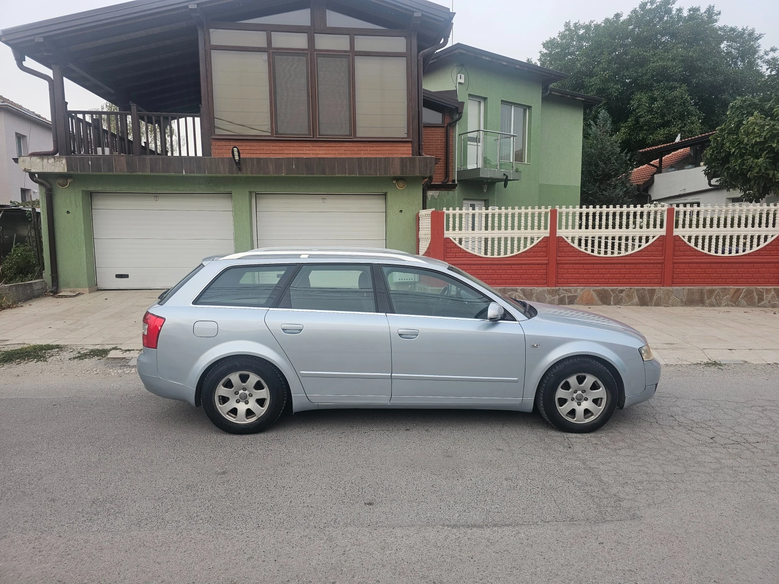 Audi A4 1.9TDI-Гаражно, снимка 4 - Автомобили и джипове - 56248305