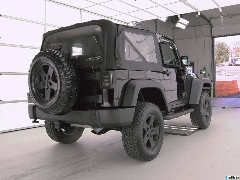 Jeep Wrangler, снимка 2 - Автомобили и джипове - 48373953