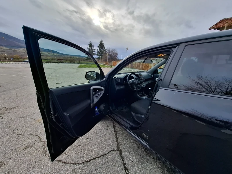 Toyota Rav4 2.2 d4d 136 к.с., снимка 8 - Автомобили и джипове - 52457979