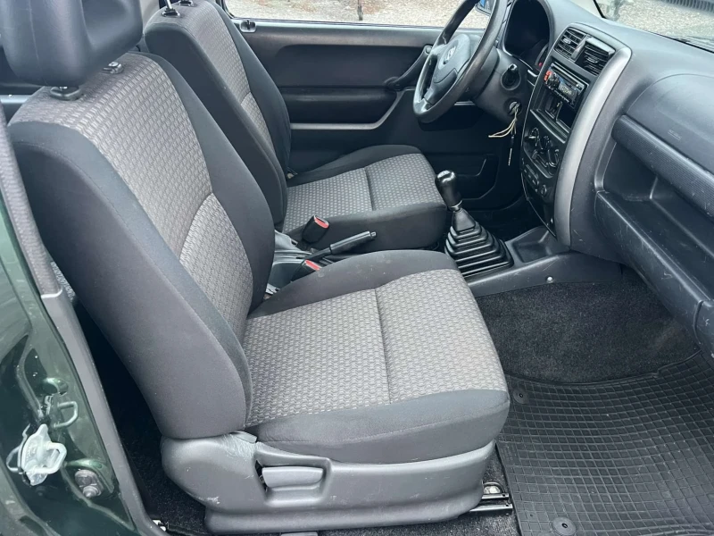 Suzuki Jimny, снимка 15 - Автомобили и джипове - 52864041