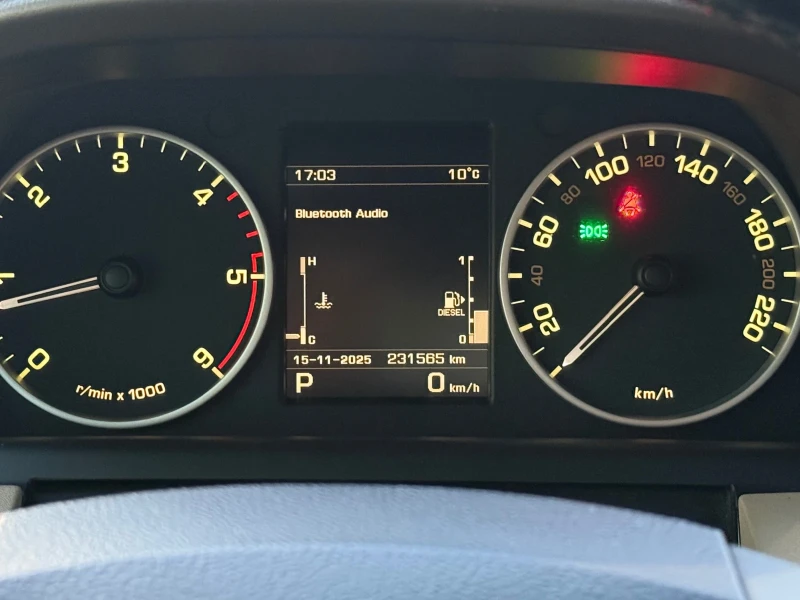 Land Rover Discovery SDV6 SE ZF8, снимка 14 - Автомобили и джипове - 52934634