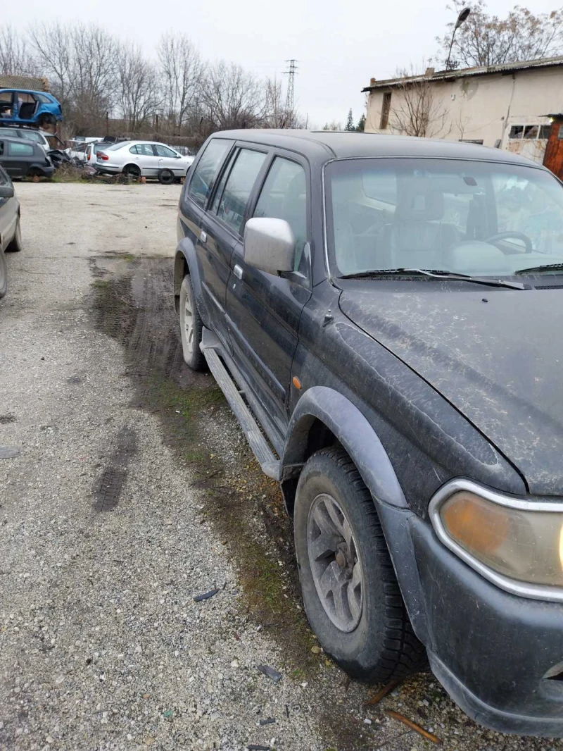 Mitsubishi Pajero sport 2.5, снимка 2 - Автомобили и джипове - 53039261