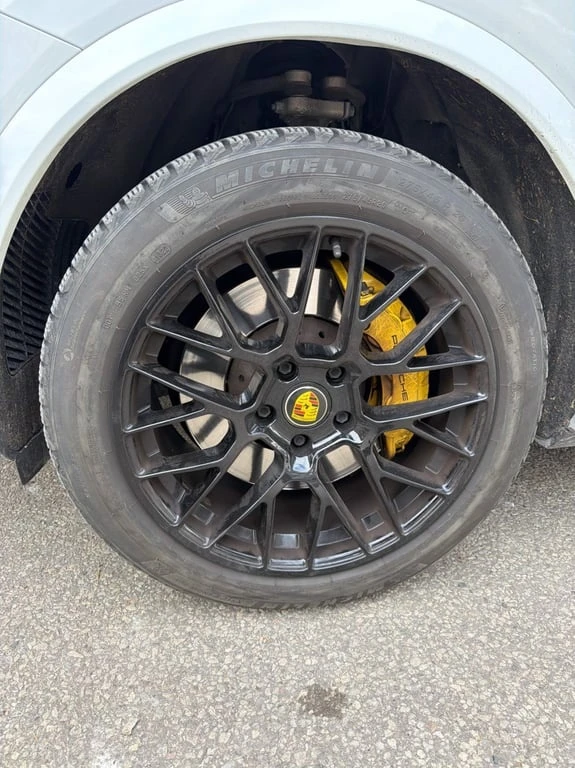 Porsche Cayenne * Platinum Edition AWD * CARFAX * БЕЗ ПЪРВОНАЧАЛНА - изображение 7