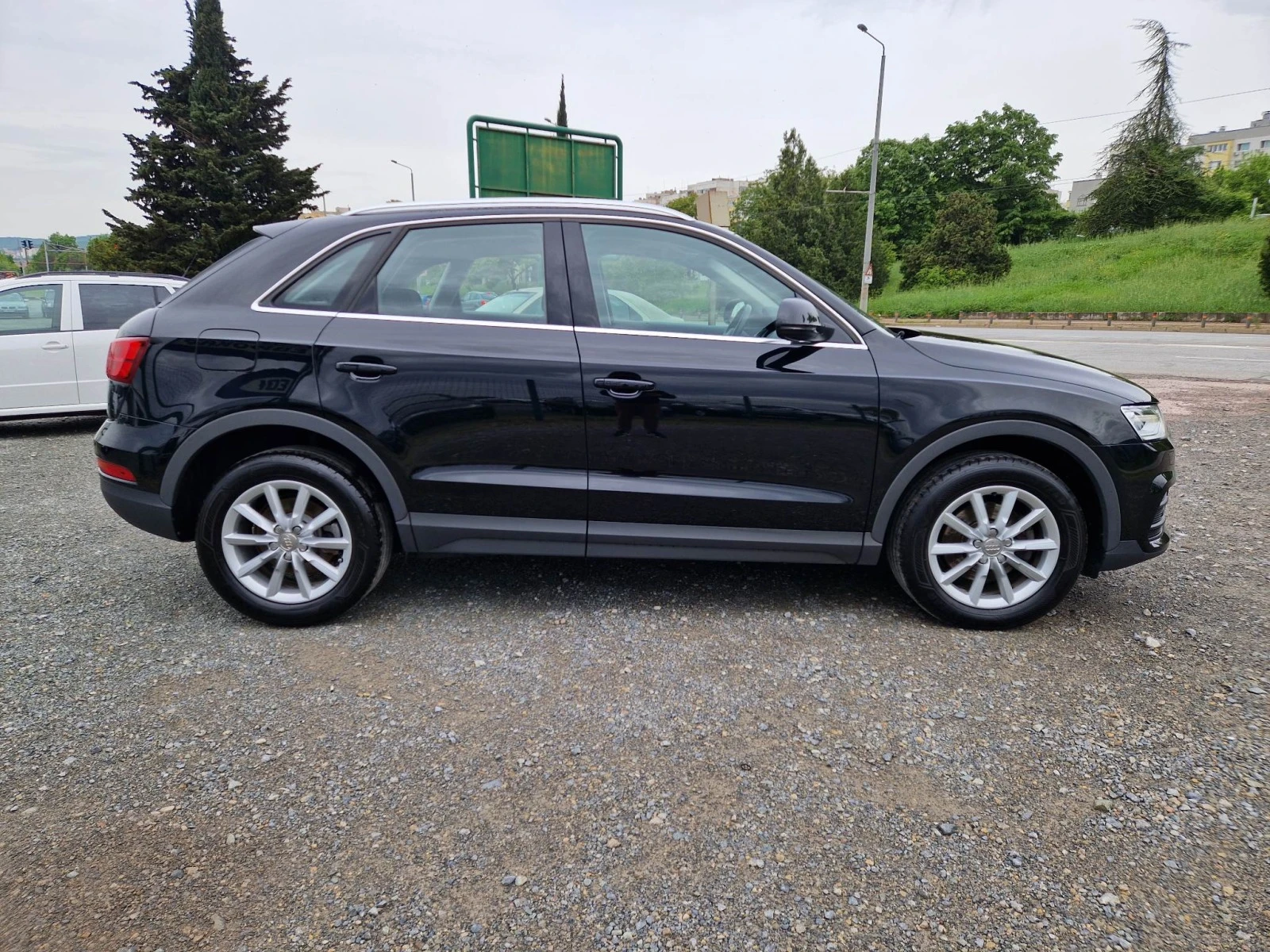 Audi Q3 2.0TDI - изображение 6