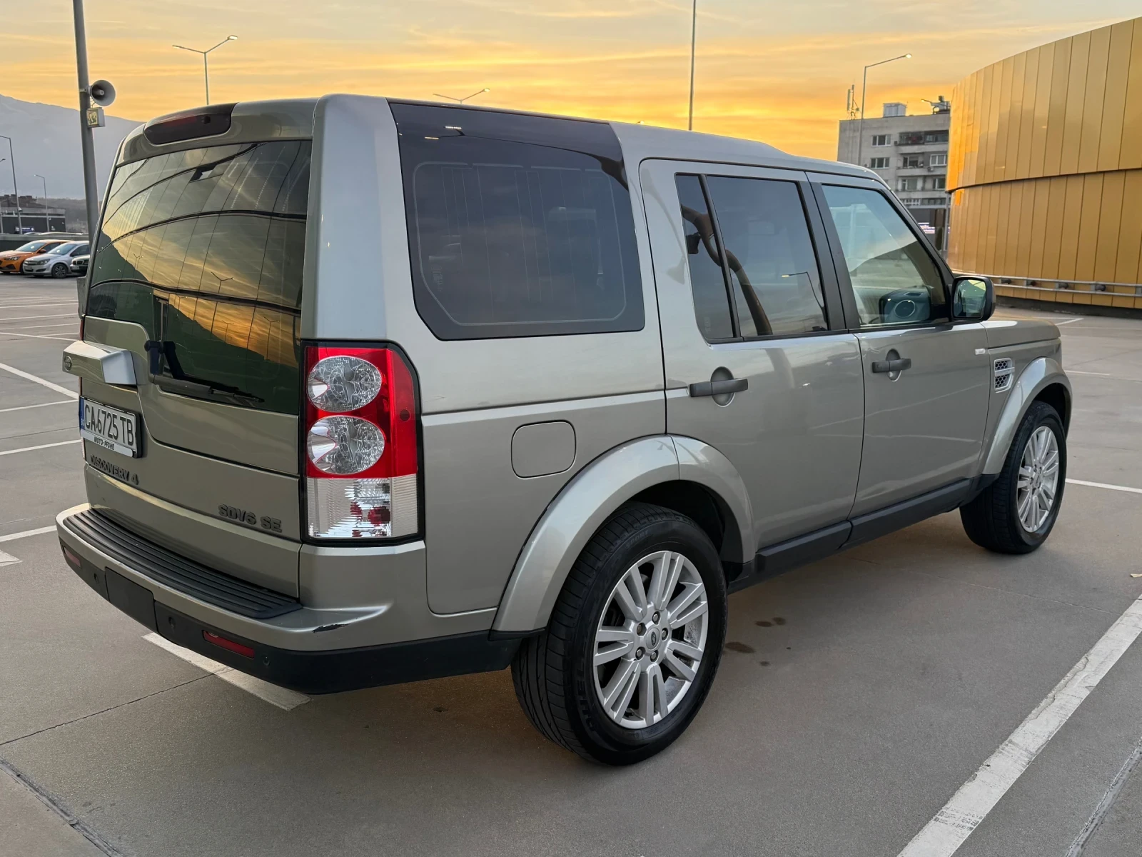 Land Rover Discovery SDV6 SE ZF8 - изображение 6
