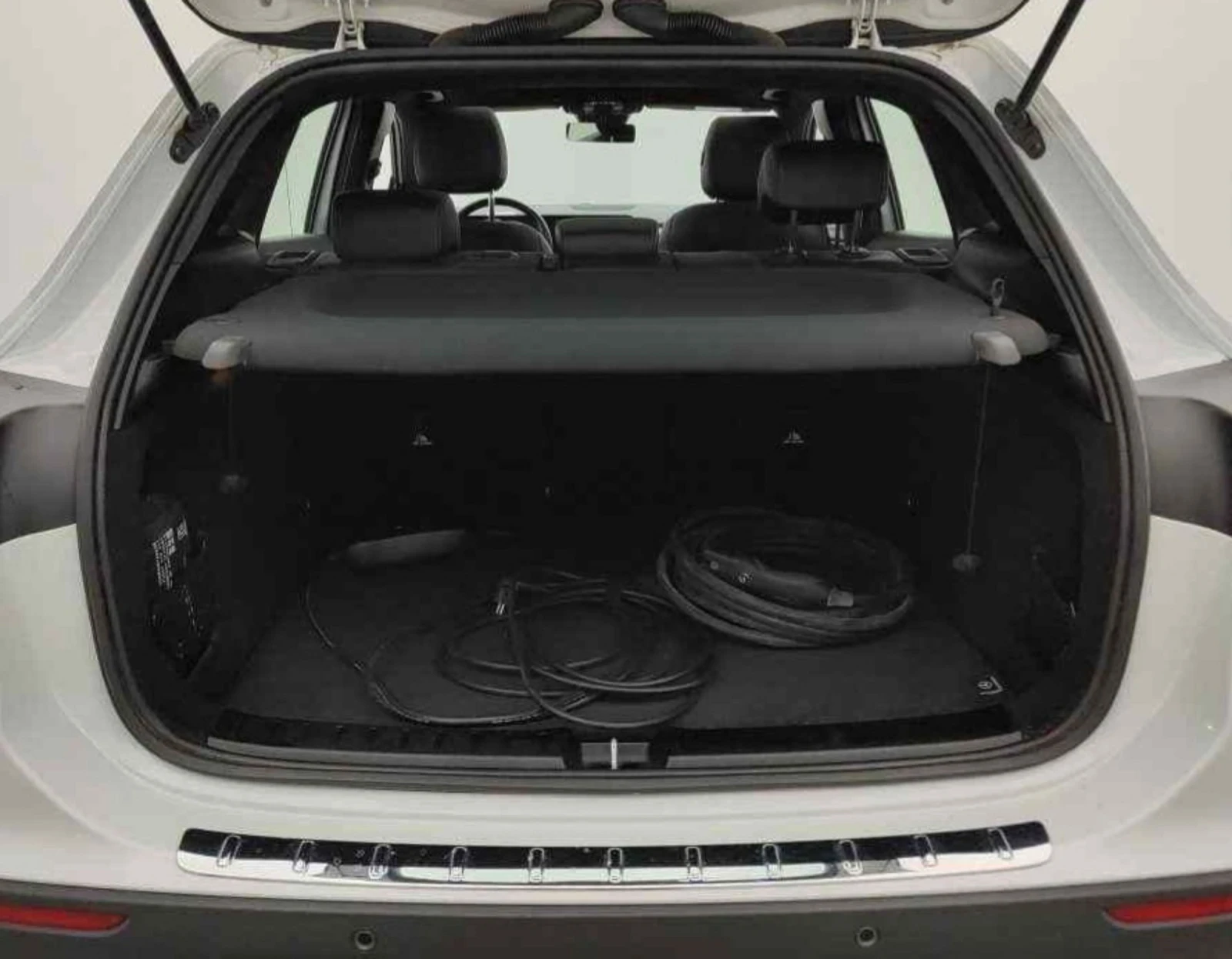 Mercedes-Benz GLA 250 e Kamera.Led.Panorama, снимка 6 - Автомобили и джипове - 54380702