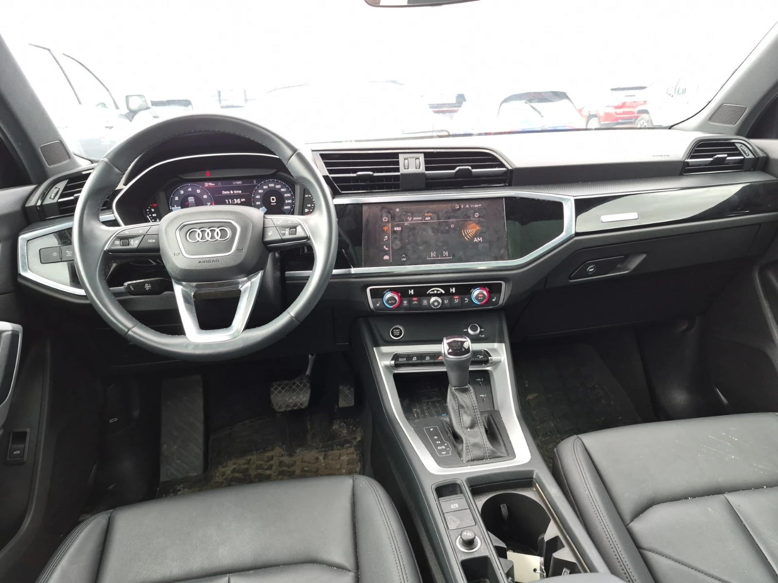 Audi Q3  Komfort 45 TFSI quattro, снимка 10 - Автомобили и джипове - 54454173