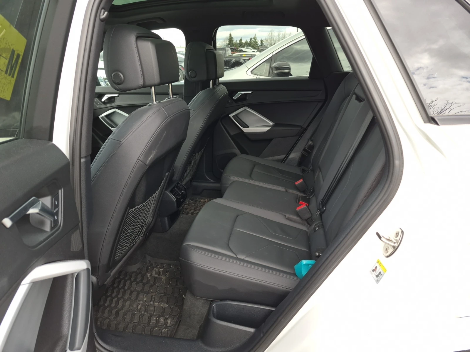 Audi Q3  Komfort 45 TFSI quattro, снимка 14 - Автомобили и джипове - 54454173