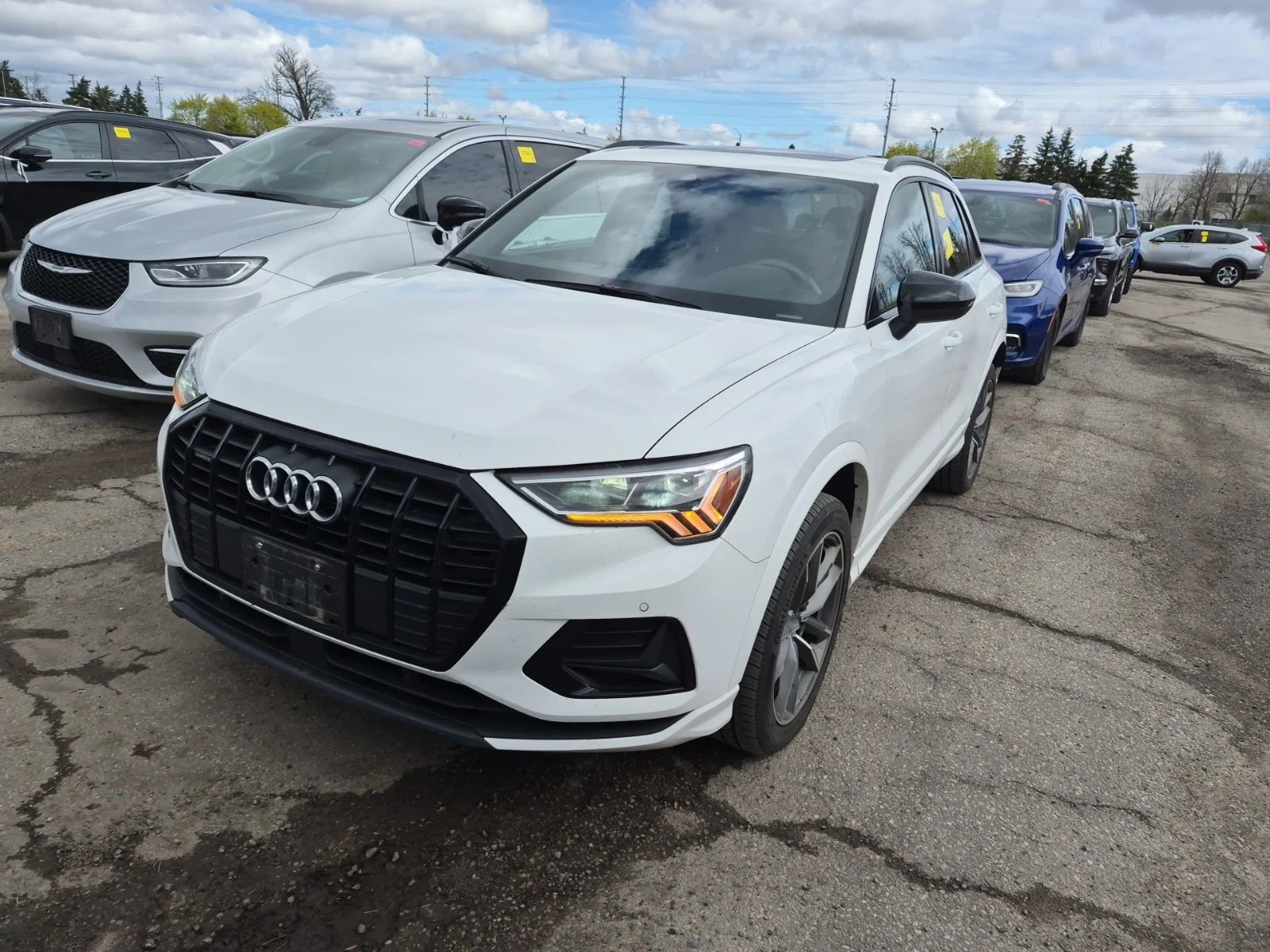 Audi Q3  Komfort 45 TFSI quattro, снимка 2 - Автомобили и джипове - 54454173