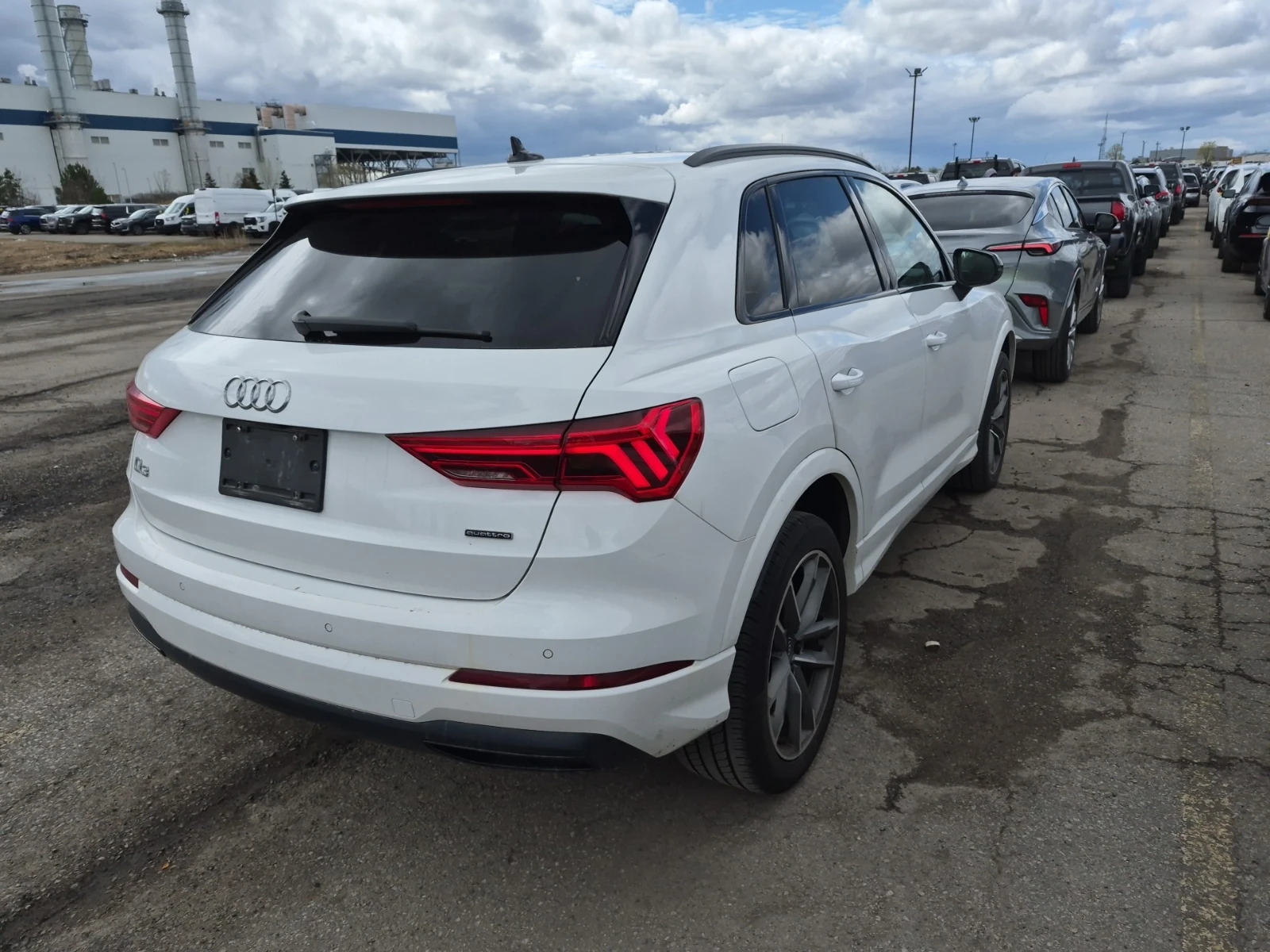 Audi Q3  Komfort 45 TFSI quattro, снимка 4 - Автомобили и джипове - 54454173