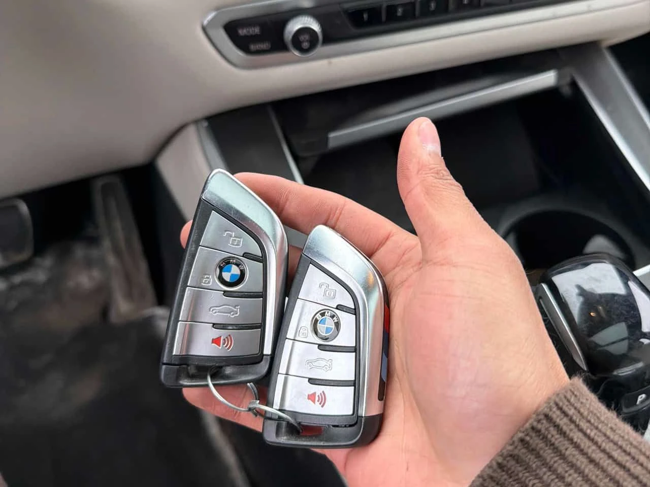 BMW X5 xDrive40i M SPORT/HUD/360 CAM/ПАНОРАМА, снимка 10 - Автомобили и джипове - 54919342
