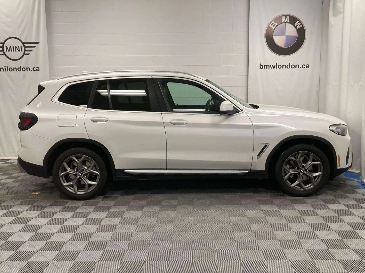 BMW X3 ПАНО / ЛИЗИНГ / ЦЕНА до БГ, снимка 5 - Автомобили и джипове - 55396178